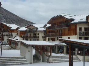Ski-in/ski-out & foot of the slopes, 1st floor, swimming pool, sauna, balcony, tv, ski locker, 35m² - Image 4