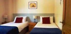 Perfect 2 bedroom pet-friendly family holiday home at Hawthorn Farm, Kent - Image 4