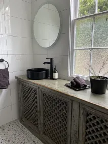 Historic Two Bedroom Suite including lounge room and cooked breakfast - Image 2