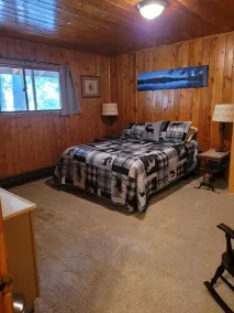 Yellowstone Base Camp- Cabin located on the Chief Joseph Highway - Image 5