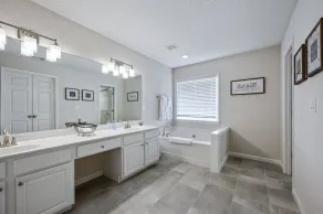 Pet-Friendly 3BR Home with Porch & Grill - Image 3