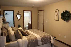 Quiet and Comfortable!  5 minutes away from parks/hospitals - Image 3
