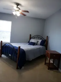 Beautiful and spacious townhome in Jacksonville - Image 3