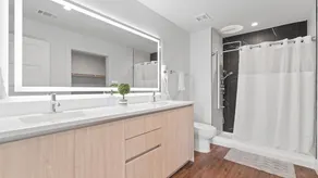 Upstay New Renos Spacious Apartment Near Soco - Image 3