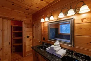 Lyx Riverfront Lodge ~ 5 Suites ~ Familjeåterförening / Business Retreat ~ 650 ft. Toccoa River View / Access - Image 3