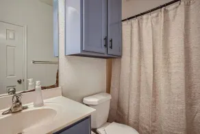 Spacious 6-bedroom Duplex  w/Pool Mins FC Stadium / Domain - Image 5