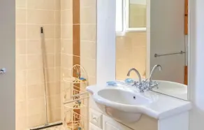 Gorgeous Home In Gargas - Image 3