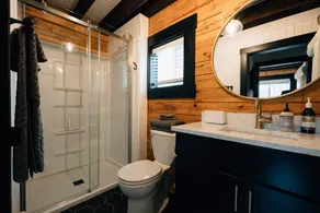 Afsondret Rustik + Moderne Log Cabin med Hot Tub af Stream, luksus tilflugtssted - Image 3