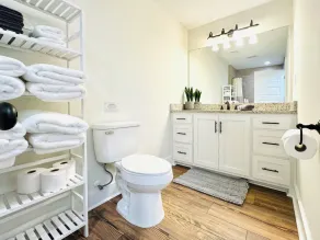Modern 3 bedroom close to the bay and downtown! - Image 4