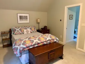 Stunning 6 BR/4.5 BA with 7-person hot tub, pool table and EV charger - Image 4