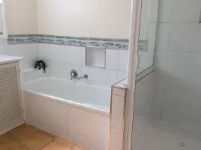 Spacious, comfortable, family home. Great views, pets ok, free wifi - Image 4