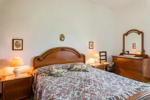 Apartment 'La Casa Di Anita' with with a view from a large panoramic terrace over the mountains - Image 5