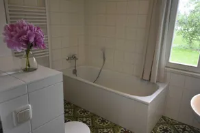 4-room red vacation home for up to 8 people - 4-room colorful vacation homes, OVS 999 - Image 2