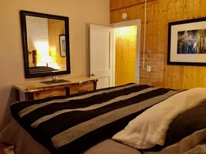 Walk Everywhere From This Spacious 3 BR Family & Pet Friendly Condo - Image 5