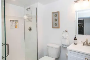 Private garden apartment in historic Upper Fells Point - Image 2