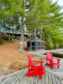 Luxury Cottage Living on the Lake in Muskoka - Image 5