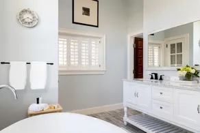 NEWLY REMODELED 3 BEDROOM COUNTRY CASTLE - Image 5