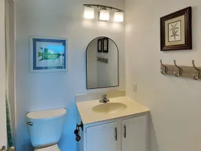 Haileys Hideaway - Image 5