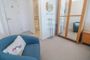 Seaside Retreat - Image 4