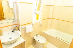 Duplex in Los Caños de Meca – beach & garage - Image 2