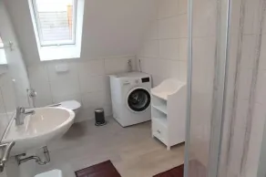 Schönes Reihenmittelhaus mit Wasserzugang - Image 3