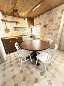 Elos Ayvalık Pansiyon - Image 5