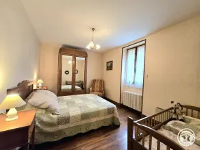 Spacious house with fireplace and large garden in Thiviers - Image 4