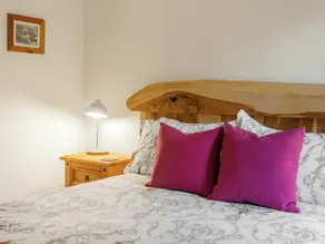 1 bedroom accommodation in Whitecroft, Forest of Dean - Image 5