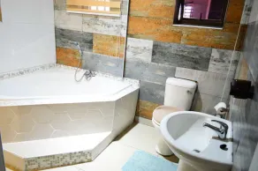 Unathi Guest Lodge - Image 2