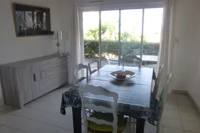 Ground floor app, waterfront, sunny, beautiful garden - Image 4