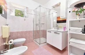 Holiday apartment mit Klimaanlage und Terrasse - Image 4