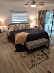 Newly remodeled, all new furniture, beaches, shopping, restaurants, golf, tennis - Image 5