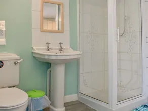 4 bedroom accommodation in Sidmouth - Image 3