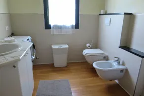 HOUSE WITH LARGE GARDEN AND PRIVATE POOL FOR FAMILIES - Image 2