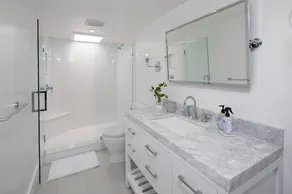 BRAND NEW REMODEL - 5 STAR QUALITY! - Image 4