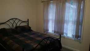 Best deal around! 99/night! - Image 3