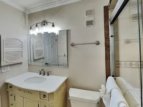 Regency Towers 3 Bedroom Apartment - Image 5