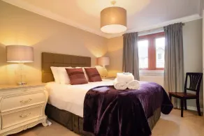 JOIVY Gorgeous Stockbridge Apt With Underground Parking - Image 4