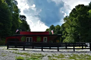 Secluded cabin located on 400 acres in the beautiful hills of Kentucky. - Image 2