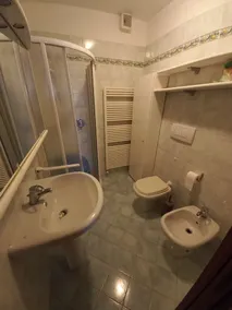 Big apartment, 3 bedrooms, 2 bathrooms, private garden, 200mt far from Como Lake - Image 3