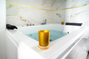 Suite L'éclipse Paris, logement avec jacuzzi, à 10 minutes des Champs Elysées - Image 5