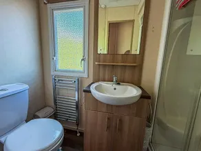 Beautiful 8 Berth Caravan At Cherry Tree Holiday Park In Norfolk Ref 70803C - Image 3