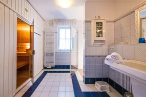 House 'Blue Wonder' sotto la paglia sulle backwaters con sauna, camino e internet wireless - Image 5