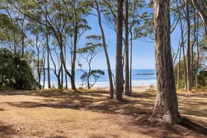 Denhams Beach Waterfront - Image 4