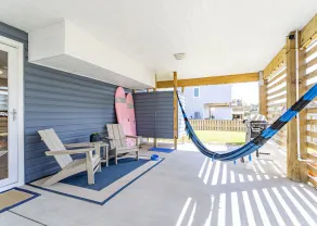 New, great for couples. Pets friendly, fenced backyard, close to beach and bay.  - Image 5