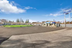 Rodeway Inn Stockton Highway 99 - Image 4
