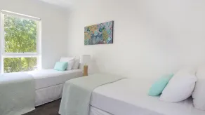 Portofino 4 - Beachfront apartment at the Pristine sands of Noosa Main beach - Image 4