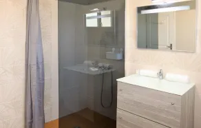 Beautiful home in Pierrelatte - Image 3