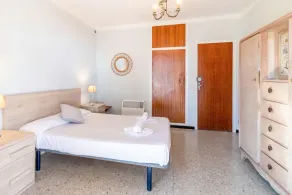 Carboneras 53 - Apartamento con terraza y vistas - Image 4