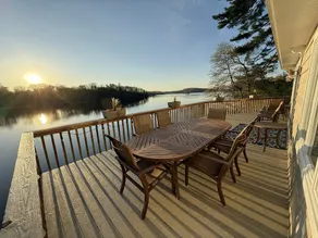 Worth Every Step to Lake's Edge Direct Lakefront-Private Docks, Fire Pit, EV Chg - Image 4